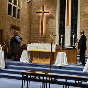 Hire a bagpiper in the Ozarks